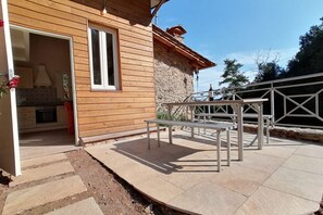 Outdoor dining - Casa Mucca Carlina, pool and sauna (Camaiore)