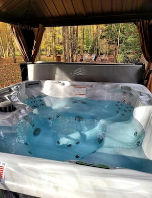 Bain à remous extérieur