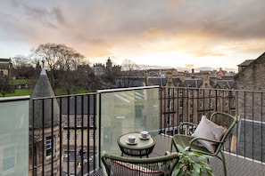 Room, 1 King Bed, Patio (Chamber, Terrace) | Terrace/patio