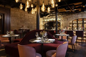 2 restaurants; breakfast, lunch, dinner, and brunch served - Virgin Hotels Edinburgh (Edinburgh)