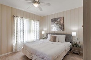 6 bedrooms, iron/ironing board, WiFi, bed sheets