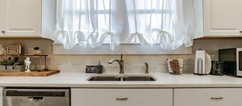 Midtown Cottage, Great Location! Haute on Hannon