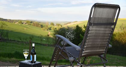 Longwood Lodges (Luxury Log Cabin with hot tub)