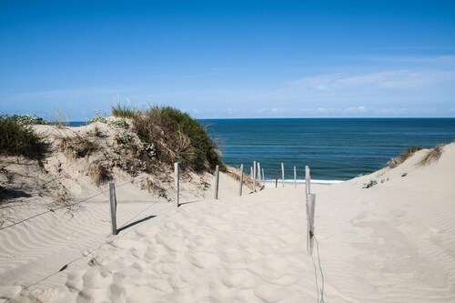 COTTAGE VUE LAC - Nature Village, Swimming pools, Sports and 2 bikes, near Beach