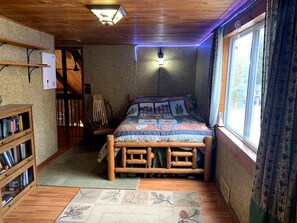 4 bedrooms, desk, iron/ironing board, free WiFi