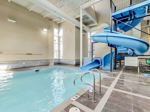 Indendørs pool, opvarmet pool