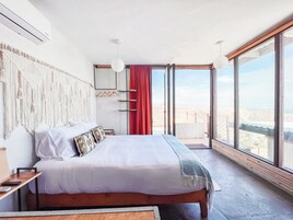 Standard Studio | Premium bedding, down comforters, free WiFi, bed sheets