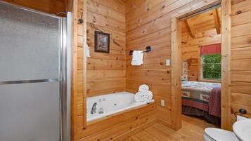 Shower, jetted bath, hair dryer, towels