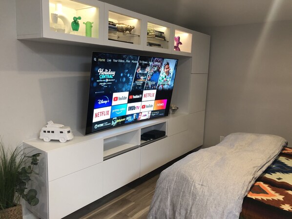 1 bedroom, iron/ironing board, free WiFi, bed sheets