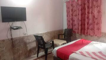 10 soveværelser, skrivebord, gratis Wi-Fi