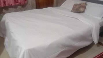 10 bedrooms, desk, free WiFi