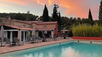 Ulkouima-allas, lämmitetty uima-allas