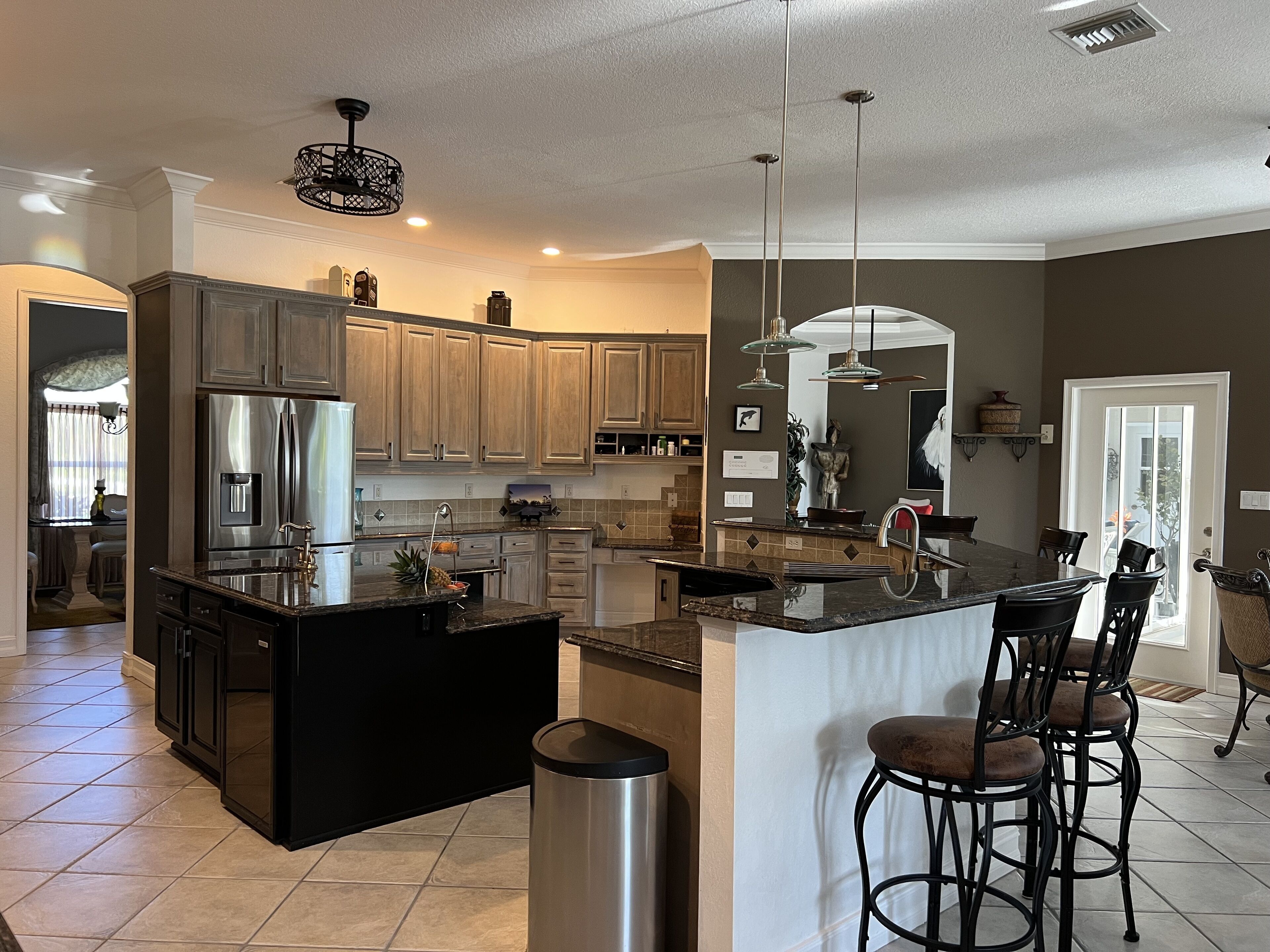 冰箱、微波炉、烤箱、炉灶