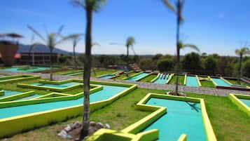 Mini-golf