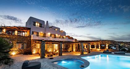 Vibrant Villa w/ private pool & Sunrise Views - 2024 Renovation