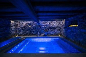 Een sauna, lichaamsbehandelingen, body scrubs, gezichtsbehandelingen