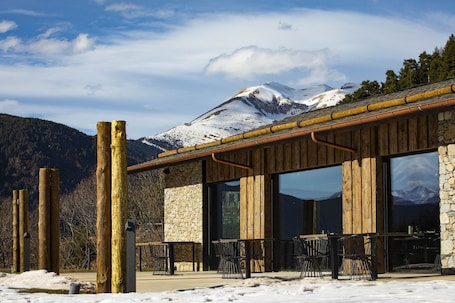 Terraza o patio. Hotel Les Pardines 1819