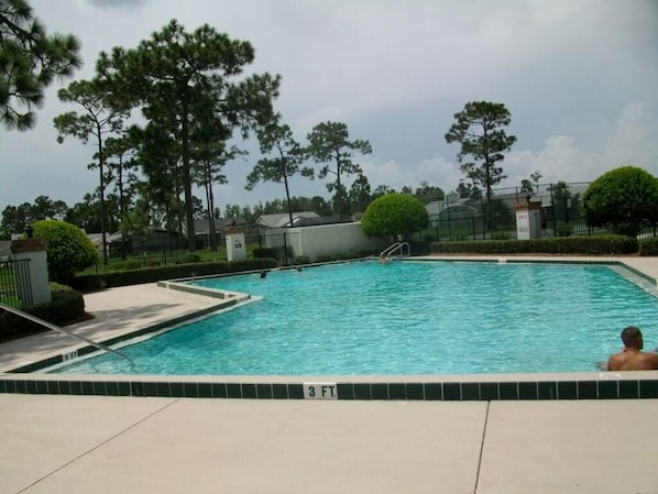 Nhà, nhiều giường (Yvonne's Indian Point Vacation Home) | Hồ bơi