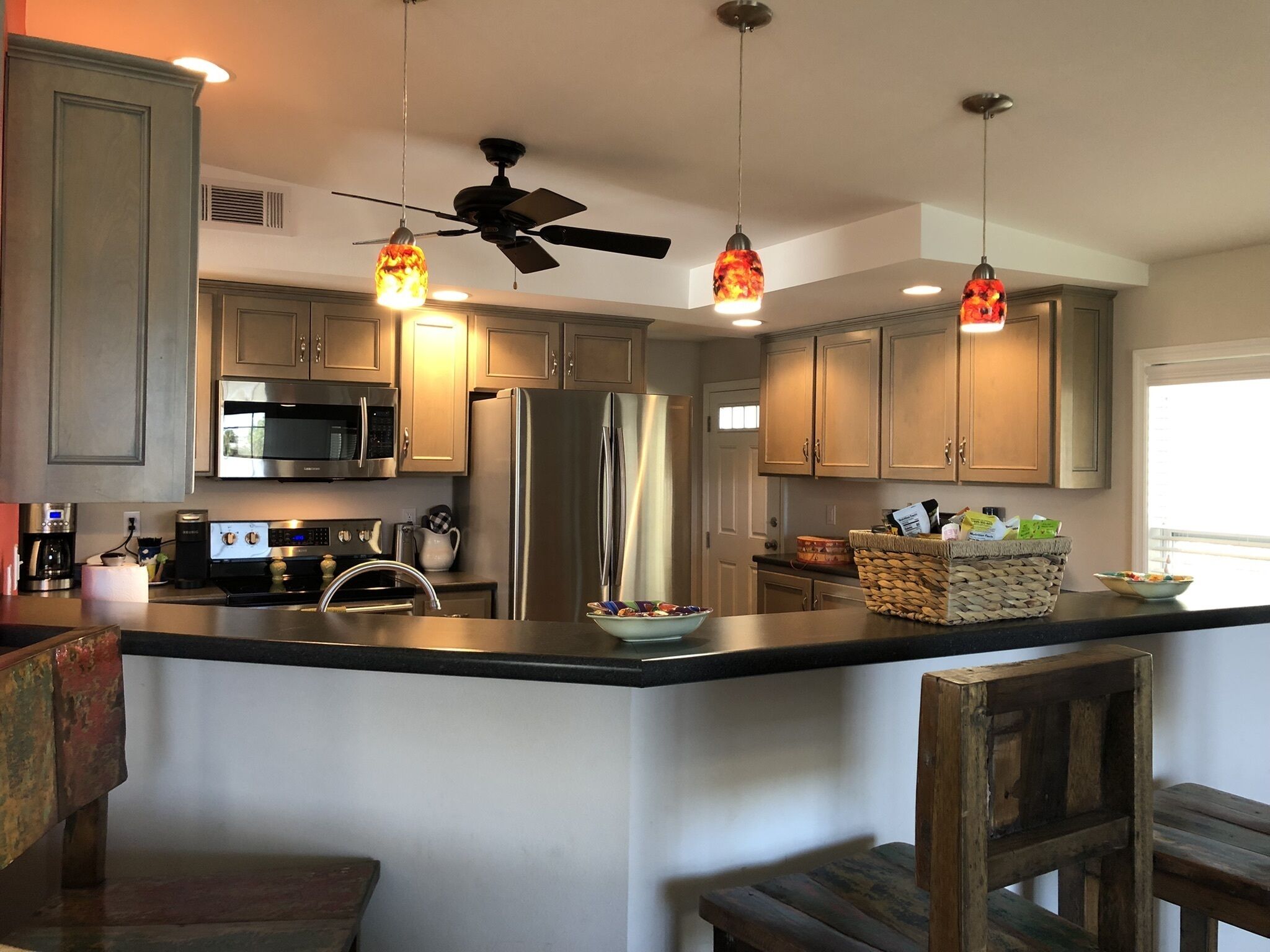 Refrigerador, microondas, horno, placa de cocina