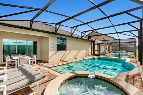 5 bedrooms - TIm and Helen's West Haven Vacation Home (Davenport)