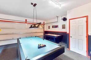 5 bedrooms - TIm and Helen's West Haven Vacation Home (Davenport)