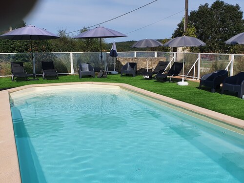 Maison tout confort 8 pers avec piscine commune chauffée entre Sarlat et Cahors