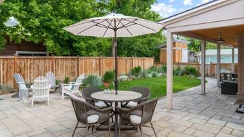 Deluxe Townhome | Terrace/patio