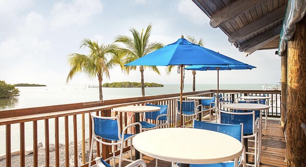 Outdoor dining - Marathon 1BR Condo on Resort w/Amenities (Marathon)