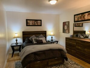 1 makuuhuone, työpöytä, Wi-Fi, vuodevaatteet