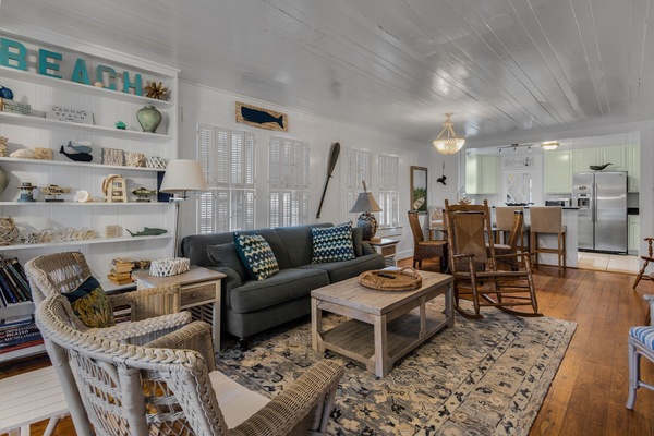 Great Room, lots of seating.