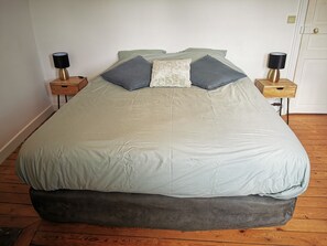 3 chambres, fer et planche à repasser, lit parapluie, Wi-Fi gratuit
