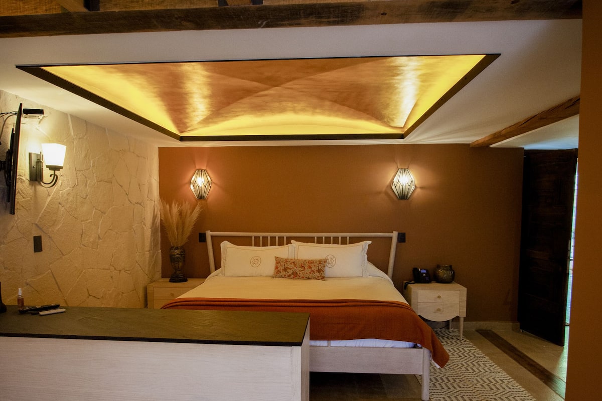 Deluxe-Zimmer | Hochwertige Bettwaren, Daunenbettdecken, Minibar, Schreibtisch
