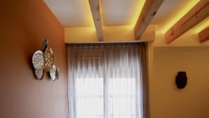 Deluxe Room | Premium bedding, down duvets, minibar, desk - Hotel Boutique Casa Laja (San Miguel de Allende)