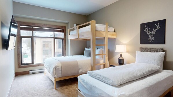 4 Schlafzimmer, Bügeleisen/Bügelbrett, kostenloses WLAN, Bettwäsche