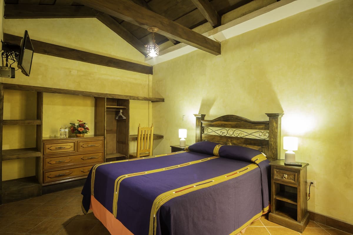 Habitación estándar doble | Wifi gratis y ropa de cama