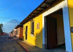Front of property - Hotel Maya Ik (Antigua Guatemala)