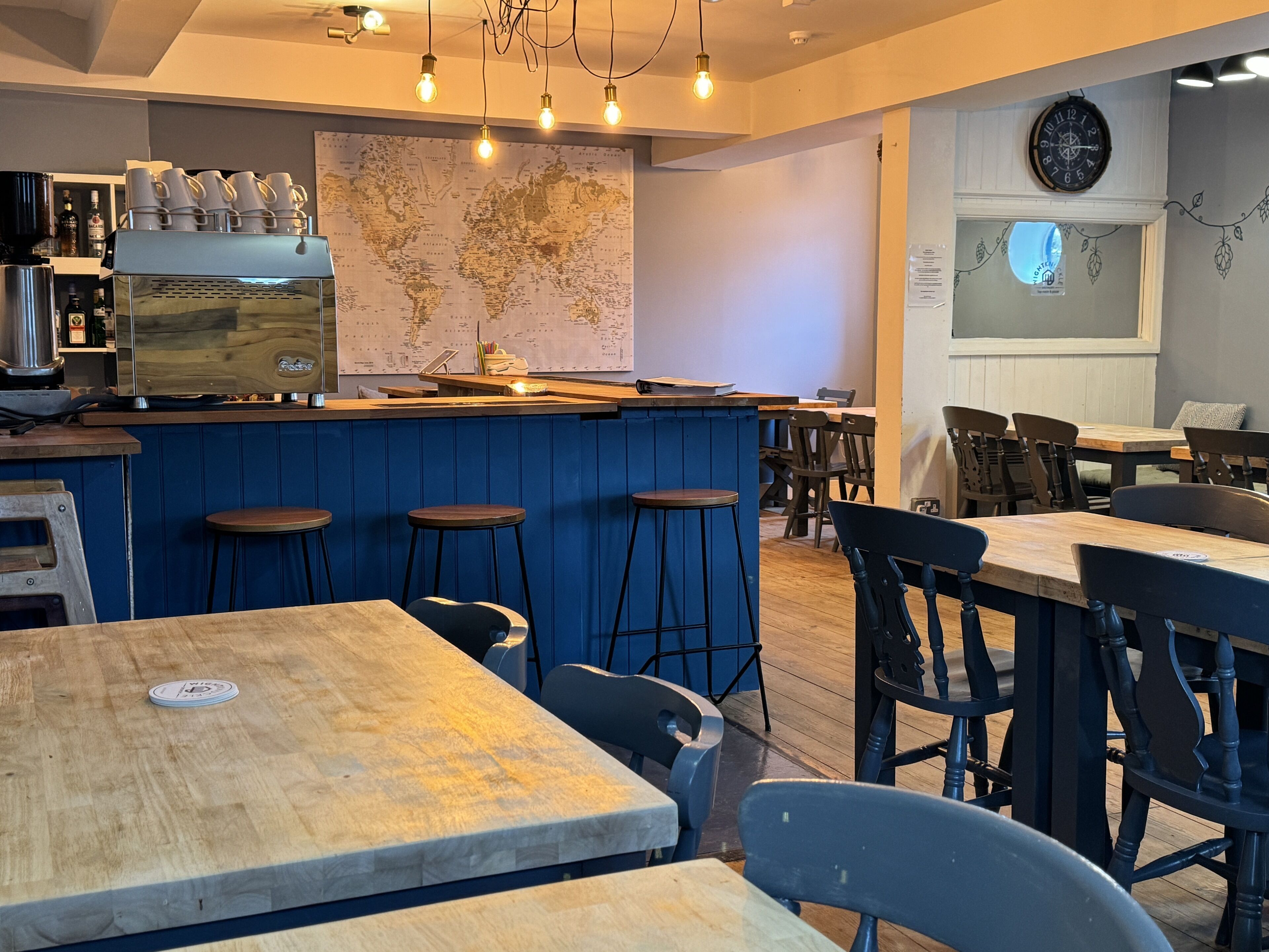 Bar (in der Unterkunft)