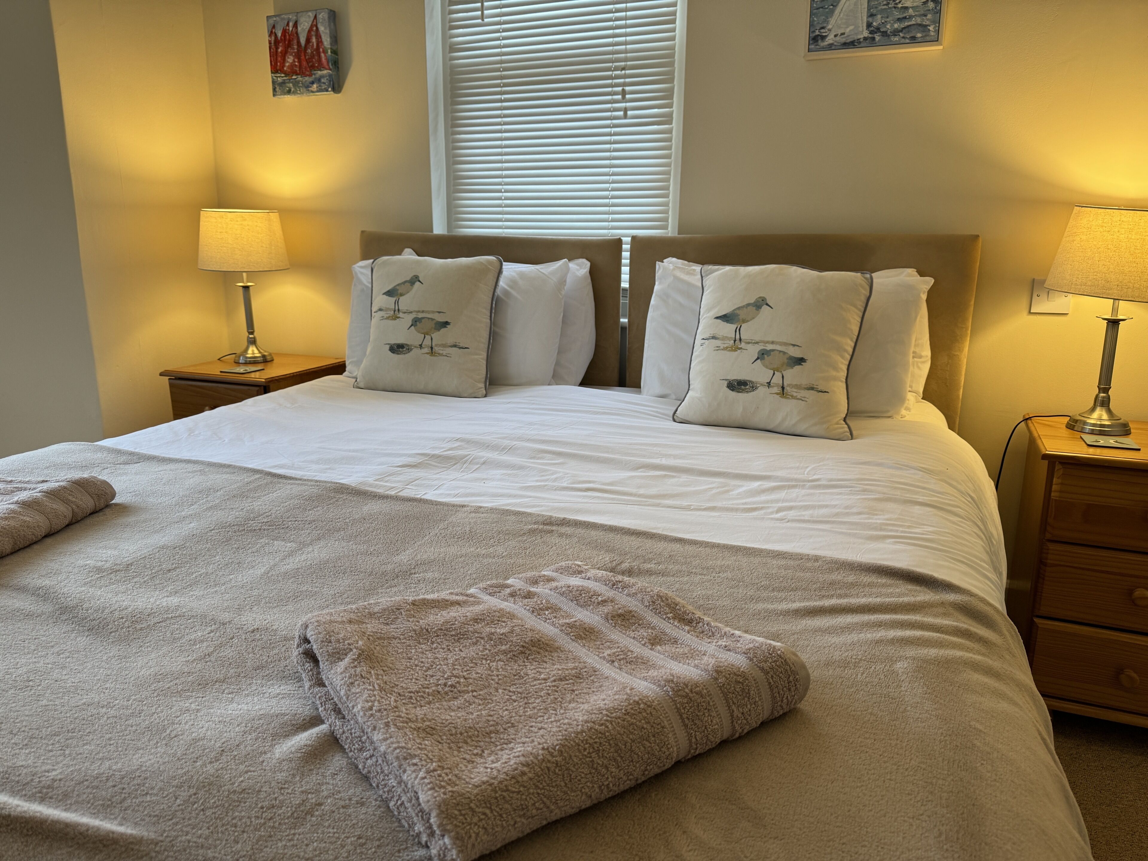 Double or Twin Room | Free WiFi, individually decorated, individually furnished, bed sheets
