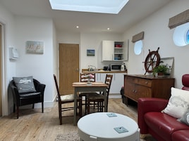 Captain Cabin | Servicio de comidas en la habitación