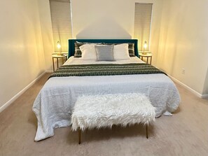 3 camere, una scrivania, ferro/asse da stiro, Wi-Fi