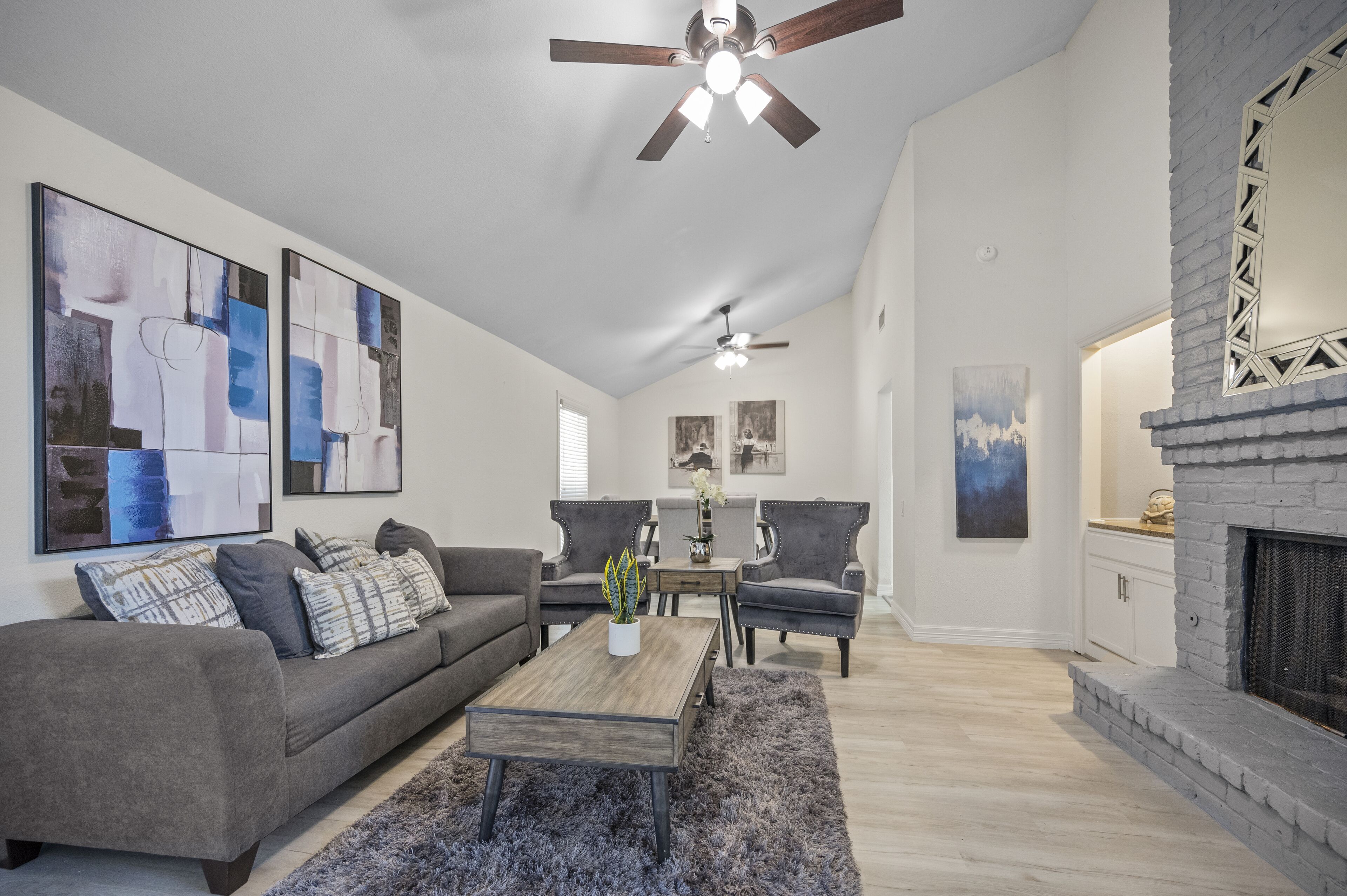 Spacious 4 Bedroom Home | Ideal for Longer Stays