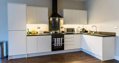 Suite Life Serviced Apartments
