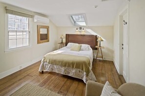 4 habitaciones, tabla de planchar con plancha, wifi y ropa de cama