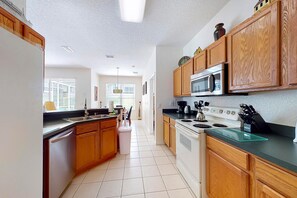 Hus, 2 queensize-senger (Rachel and Dale's Highlands Reserve V) | Eget kjøkken