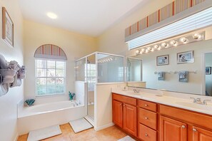 Bathroom - Julie and Johnathan's Highlands Reserve Vacation Home (Davenport)