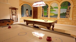 House, Multiple Beds (The Stirling Luxury Solterra Vacation) | Game room