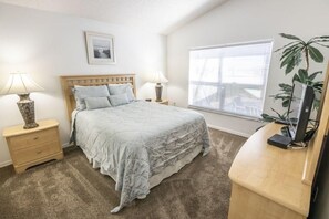 Maison, plusieurs lits (Sandy's Southern Dunes Vacation Home) | 3 chambres