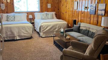 Travel crib, WiFi, bed sheets