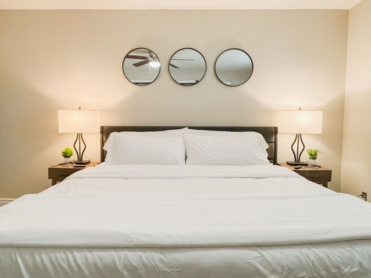 4 bedrooms, desk, iron/ironing board, free WiFi