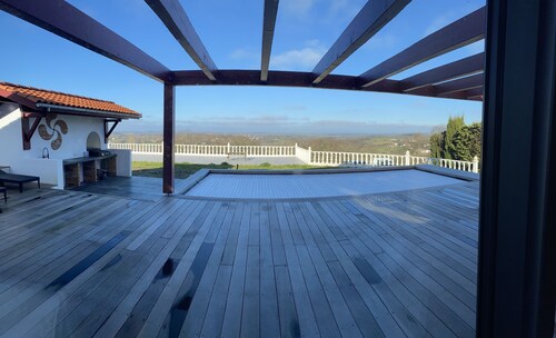 Modern Basque house 10 minutes from Biarritz and Bayonne